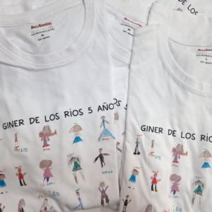 Camiseta para profesores con dibujos de alumnos
